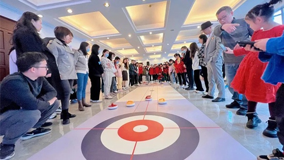 拓展活動|「旱地冰壺」運(yùn)籌帷幄，決勝千里！